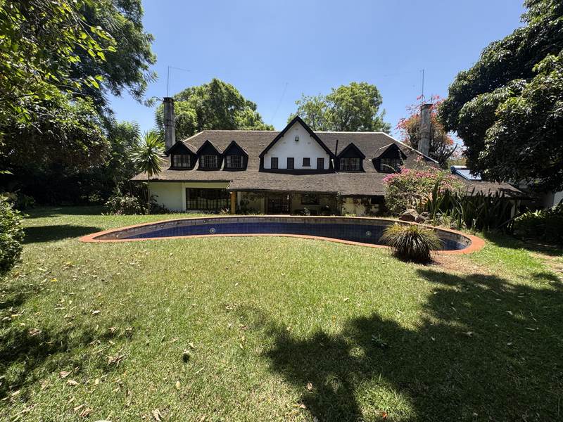 Serengeti Manor - Gallery 5